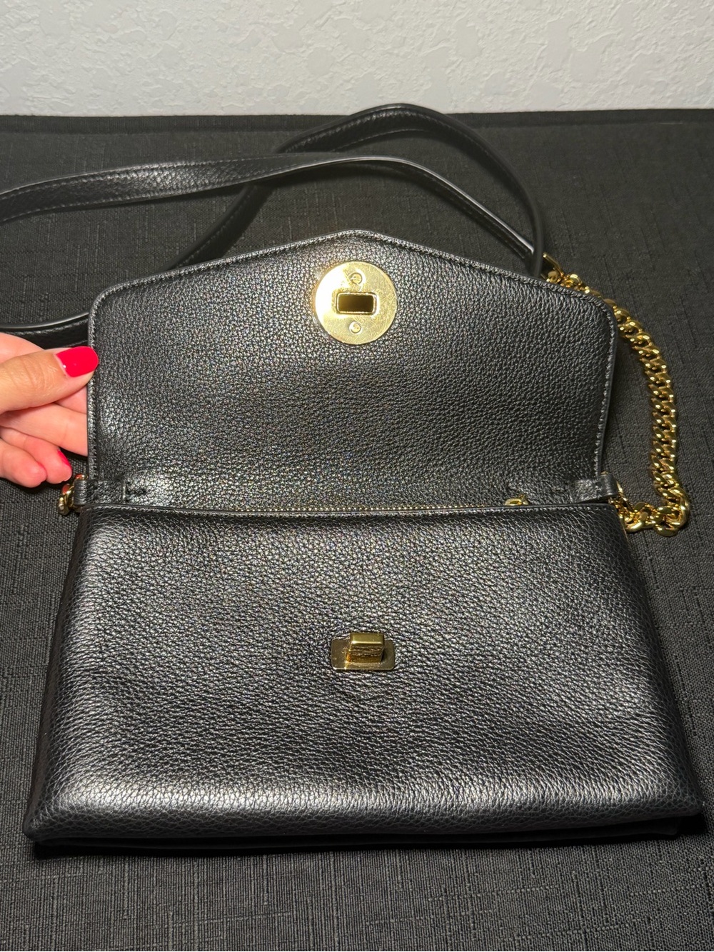 Tory Burch Black Leather Crossbody with Gold Logo - Picture 6 of 10